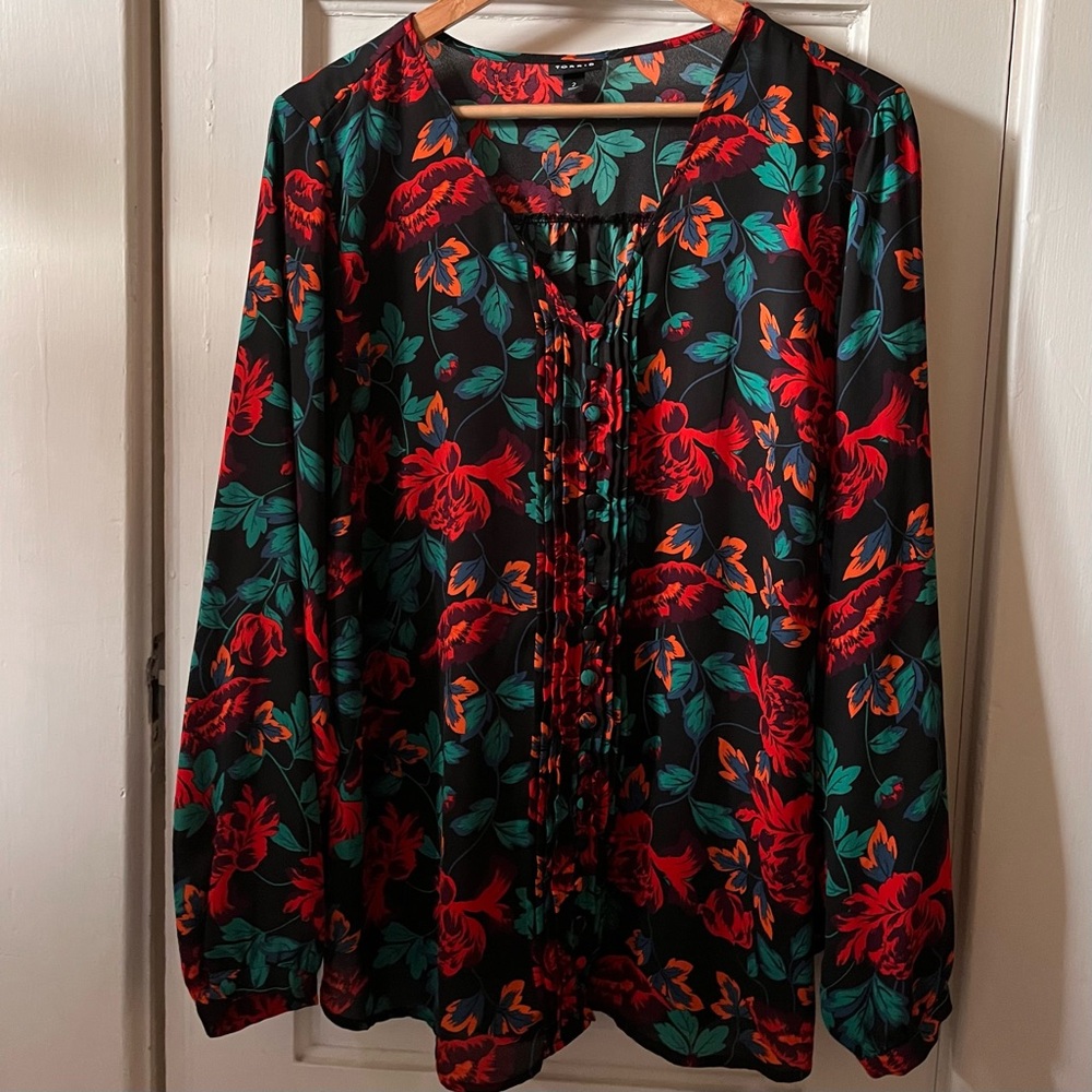 Floral Black and Red Pintuck Blouse